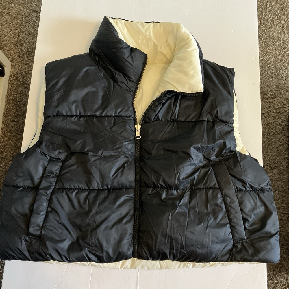 Dressbarn Puffer Vest Women Small Black White NWOT Reversible Quilted C784